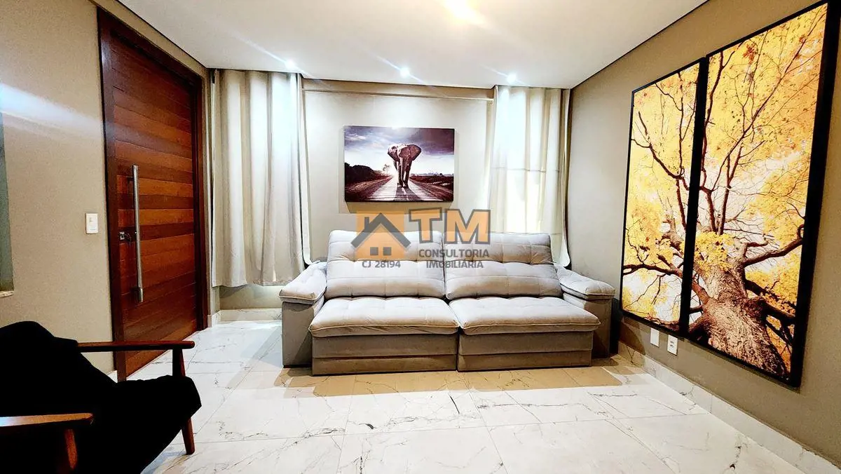 TM CONSULTORIA IMOBILIÁRIA VENDE:MARAVILHOSA CASA, DE 3 QUARTOS, NA LAJE, COM FI...