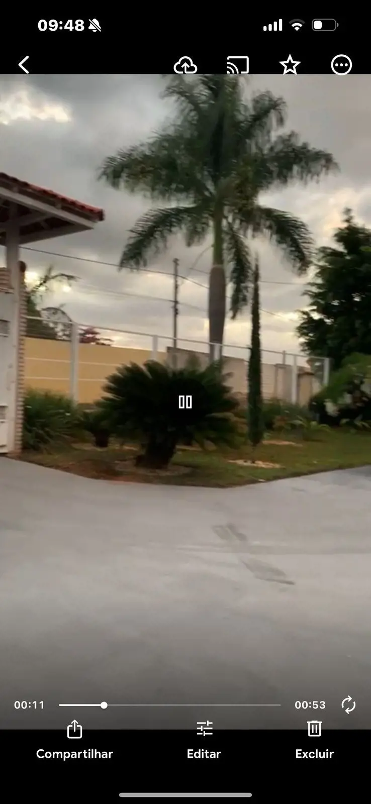 DALEPRANE IMÓVEIS VENDE MAGNIFICA CASA• Terreno com 3.000m², sendo 700m² de área...