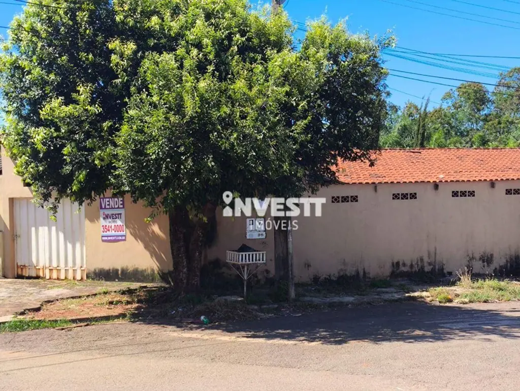 LOCALIZAÇÃO:Em localização privilegiada, próximo a Faculdades. Rodeado à uma amp...