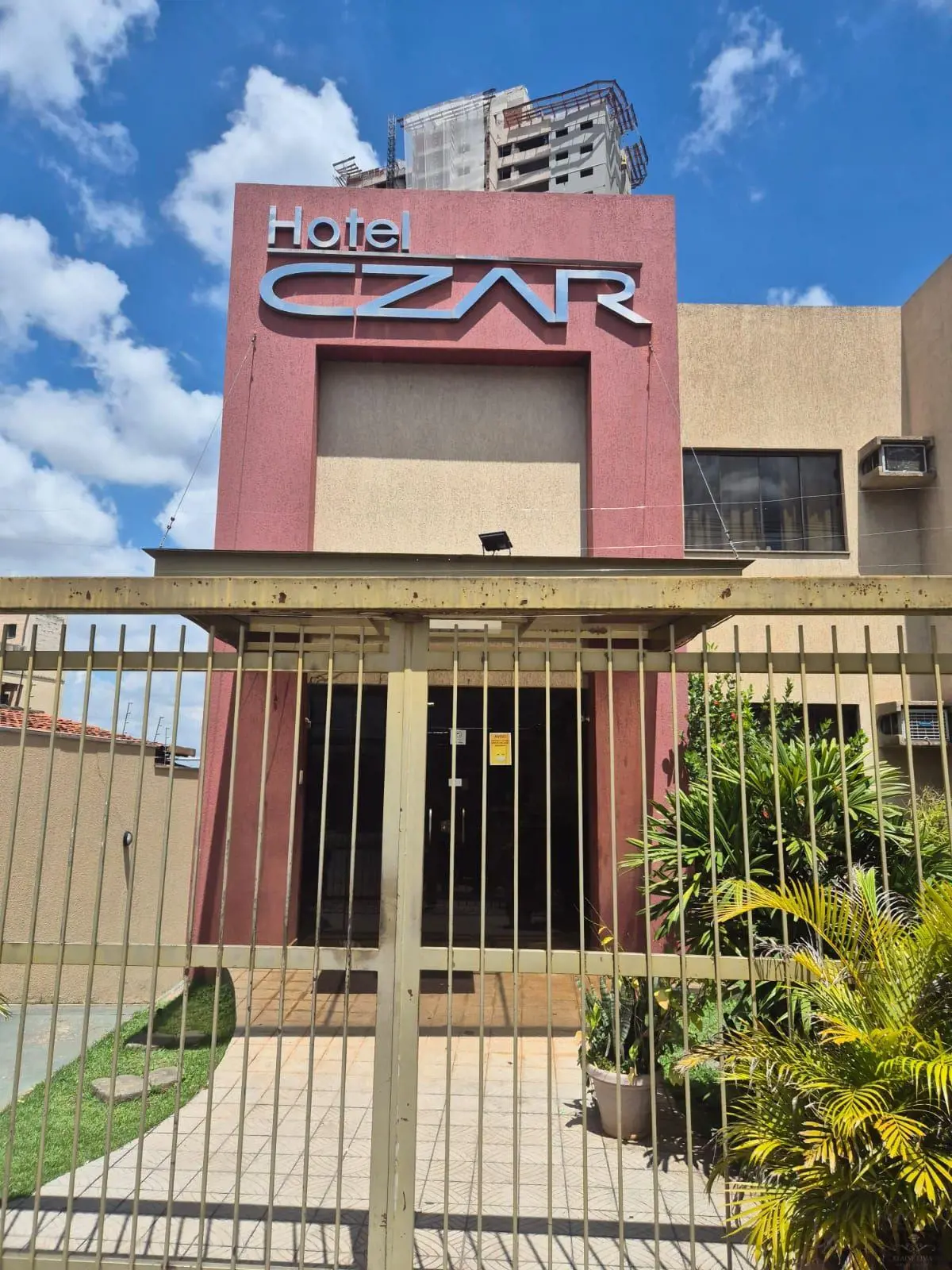 VENDE - IMOVEL Av. Oeste, St Norte Ferroviario.17 Suites.11 Vagas.CopaLavanderia...