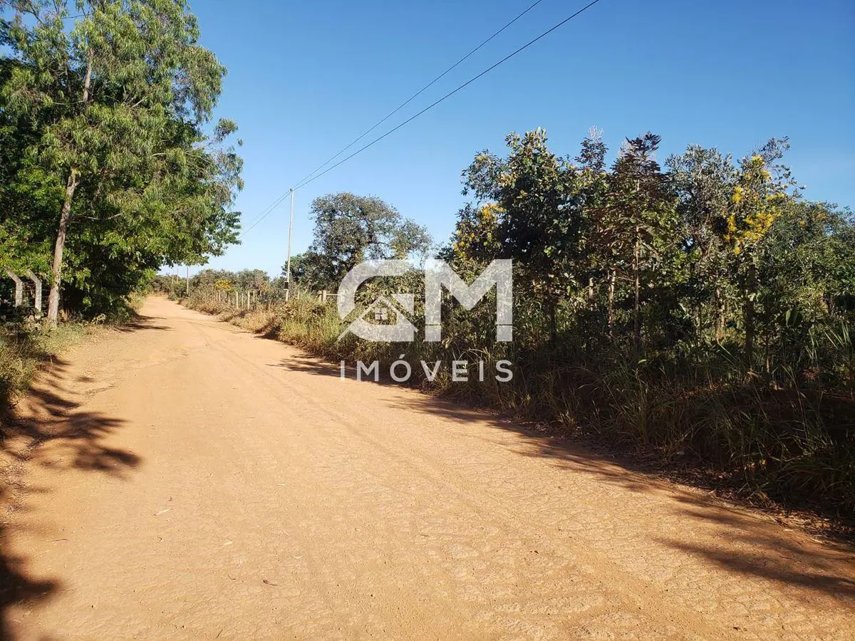 Localizada na rua da escola, do Núcleo Rural Bonsucesso na DF 128, apenas 4km de...