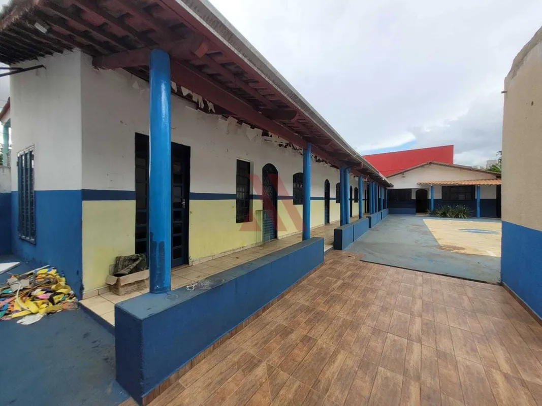 COD:1004LOTE - CIDADE JARDIM- 483m² área total- 246,36 m² área construída - Escr...