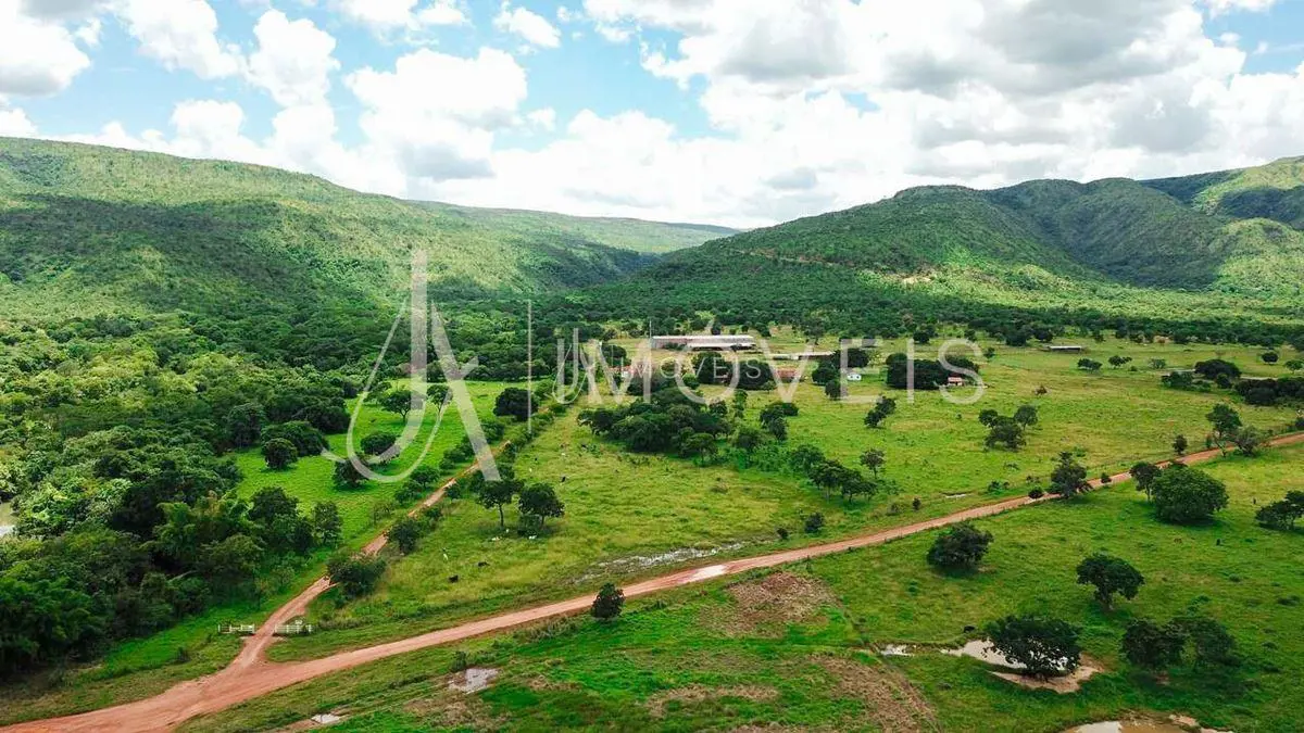 Fazenda à Venda – Toda Documentada!Se você busca uma propriedade rural completa,...