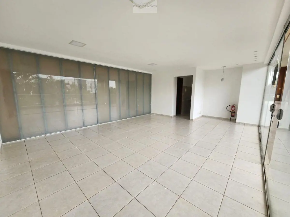 EXCELENTE LOJA DE 40M² NO EDIFÍCIO SAINT RÉGIS, LAGO NORTE!A BSB HOUSE VENDE COM...