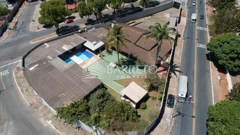 Área no Jardim DiamantinaLocalização: Rua Ametista e Ruas Mantiqueira, Serra Dou...