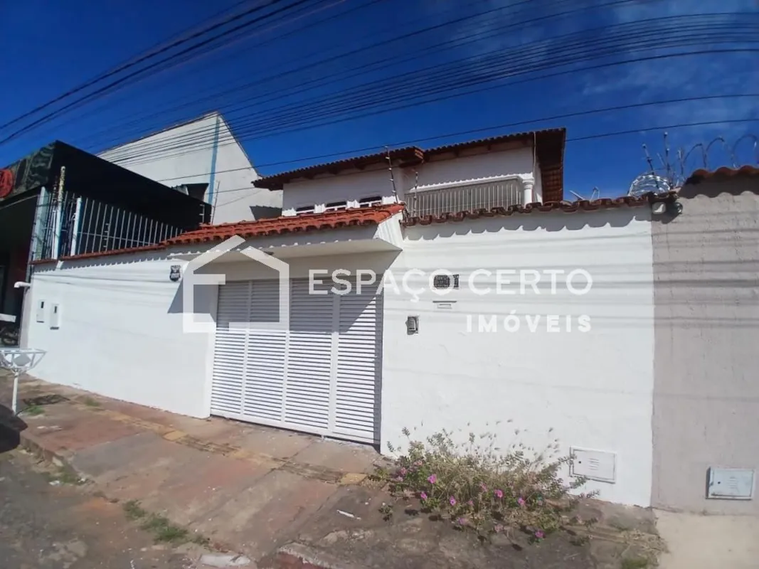 Excelente sobrado no Bairro Celina Park, 03 quartos com armários sendo 01 suíte,...