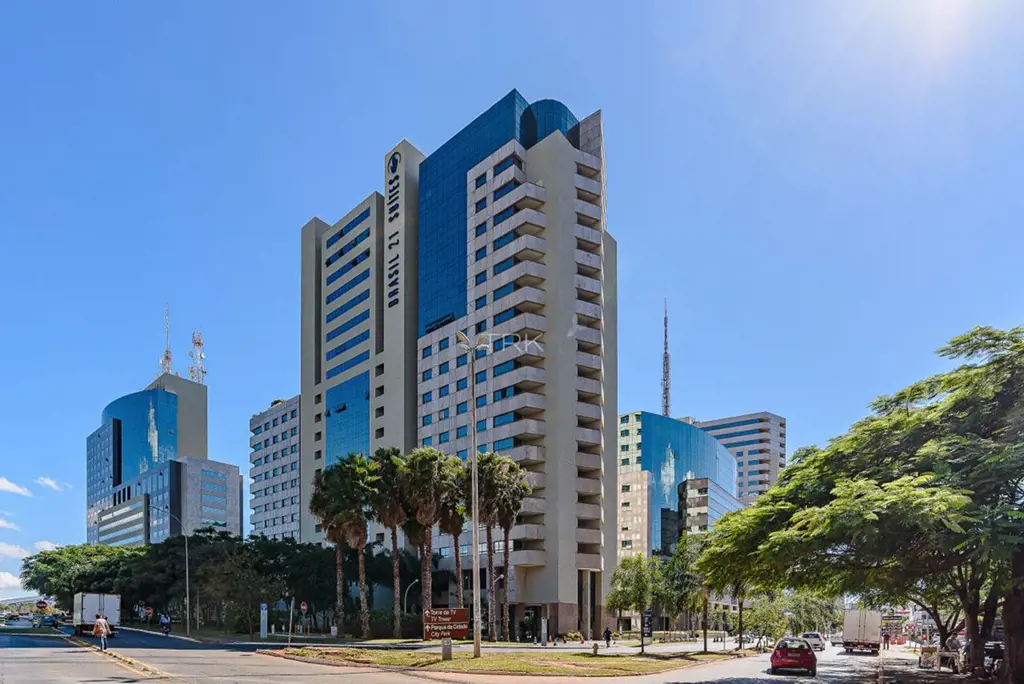 Conjunto de salas comerciais para locação no Setor Hoteleiro Sul, Asa Sul - Bras...
