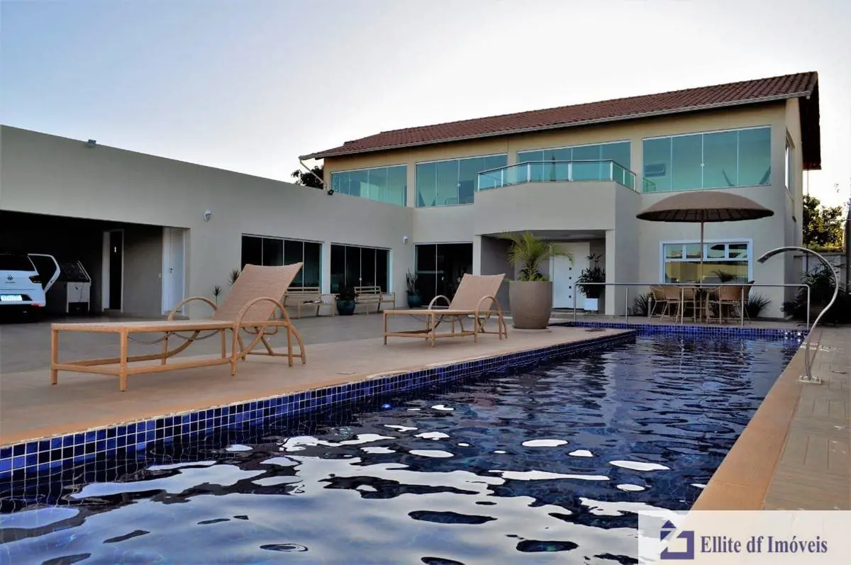 Vendo Excelente Casa de Alto Padrão em Vicente Pires! Destaques do Imóvel:•Lote ...