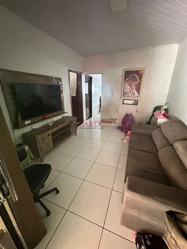 CASA À VENDA – QR 127 | SAMAMBAIA SUL.Excelente oportunidade para quem busca uma...
