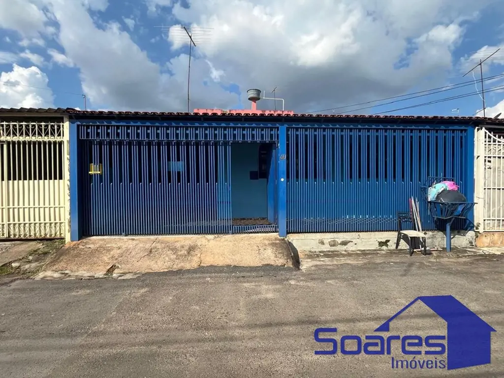 Venha morar na casa dos seus sonhos! Localizada no QNP 16, Conjunto T, Casa 40, ...