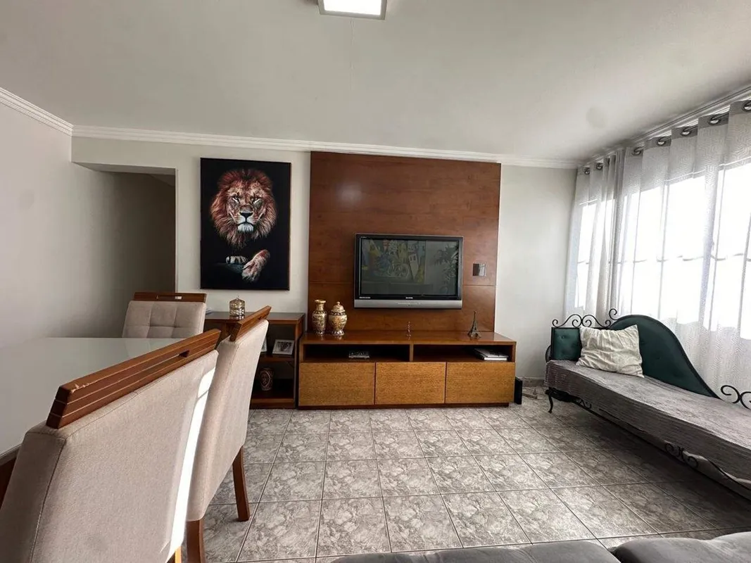 DALL´OCA IMÓVEIS VENDE:Que tal adquirir seu apto reformado, com 3 quartos, banhe...