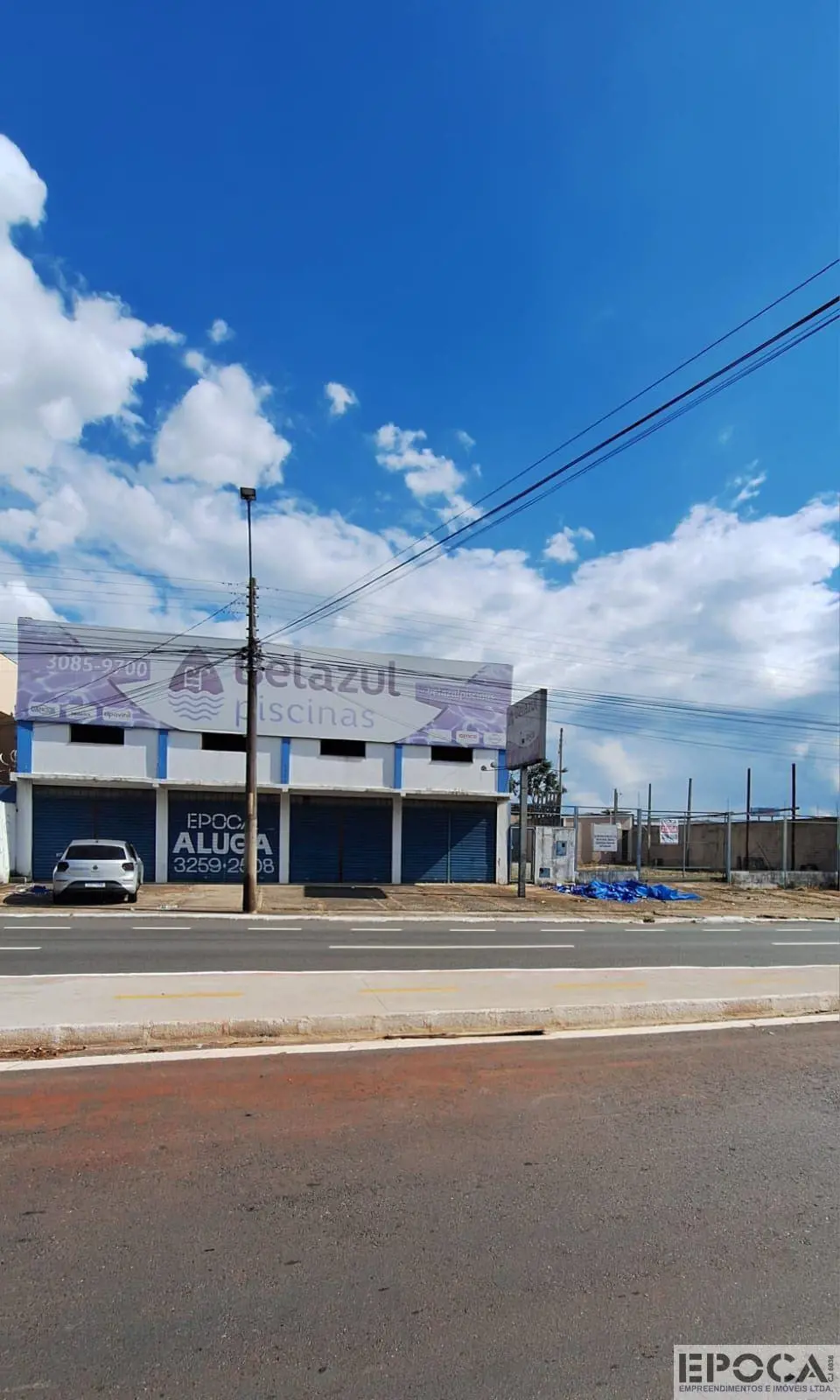 GALPAO COM + OU - 400M2, MEZANINO, ESCRITÓRIO, BANHEIRO MASCULINO E FEMENINO, CO...
