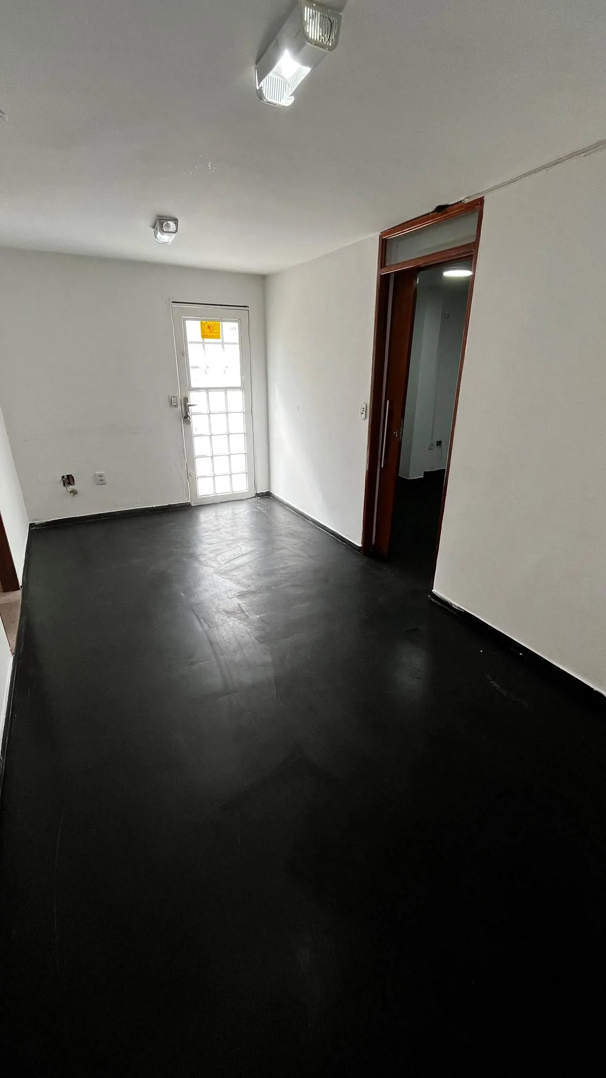 VENDA, PERMUTA OU LOCAÇÃO, EXCELENTE LOJA NA SCLRN 713, BLOCO G, Loja 56, com es...