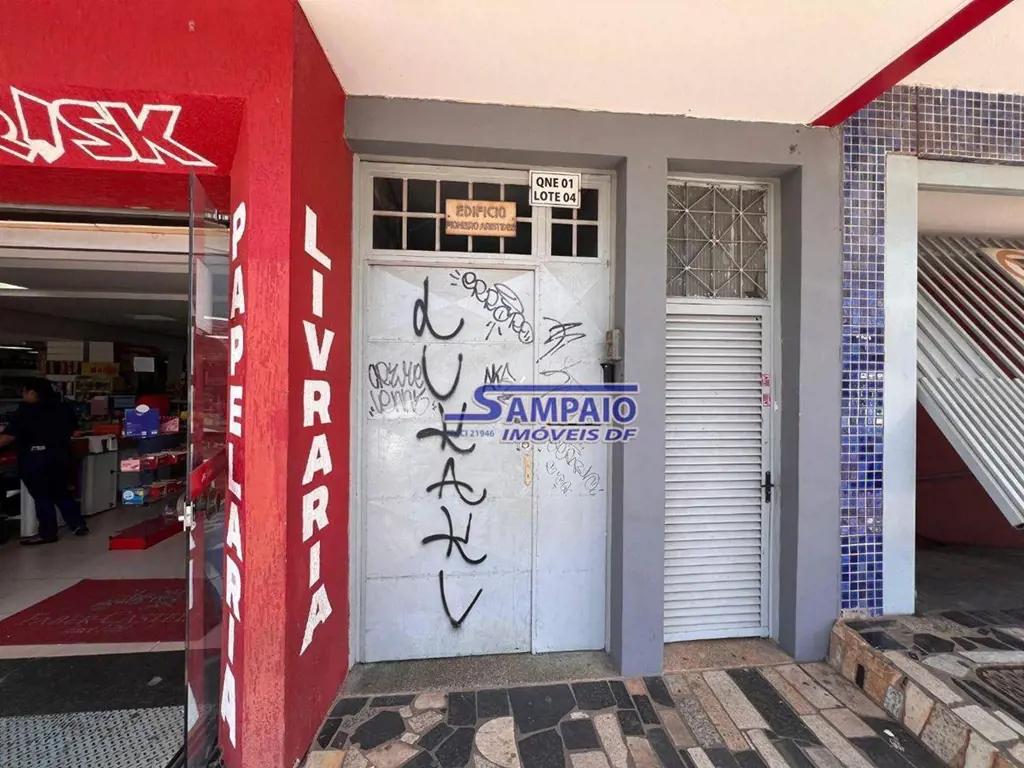 Apartamento com 2 Quartos e Prédio com Elevador na QNE 01 em Taguatinga Norte!Ót...