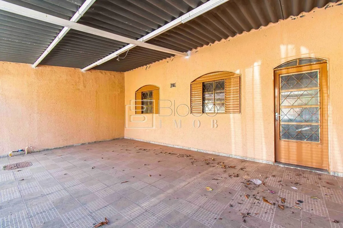 ?? Casa à venda na Quadra 402, Samambaia NorteLocalização privilegiada no DF. Es...