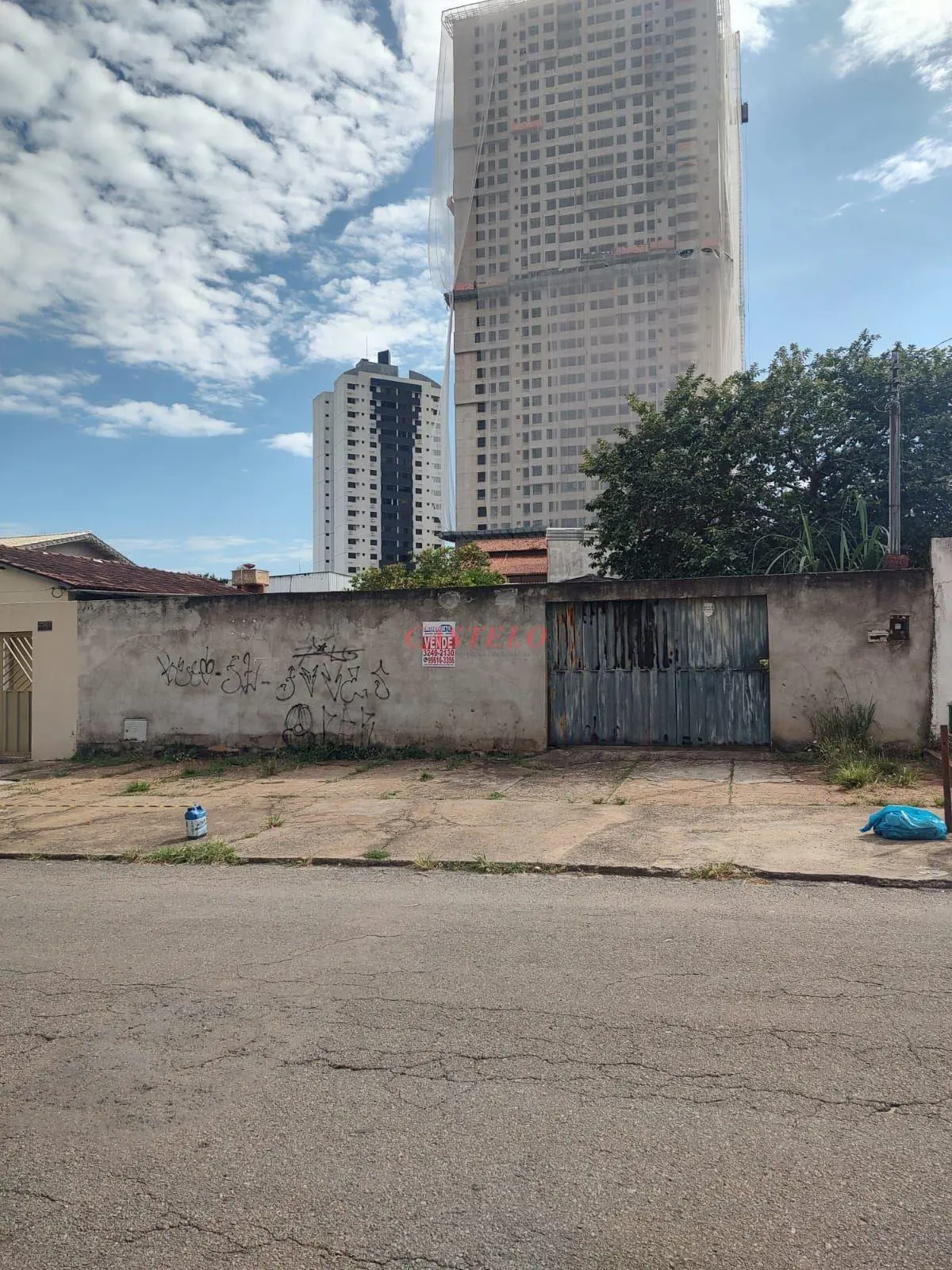 Terreno com 438 m², localização privilegiada, paralela à Avenida Transbrasiliana...