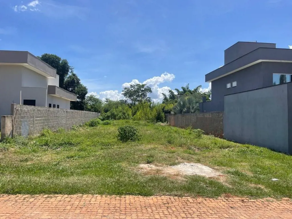 Condomínio Residencial Olivas: O lote perfeito para a casa dos seus sonhos!Apres...