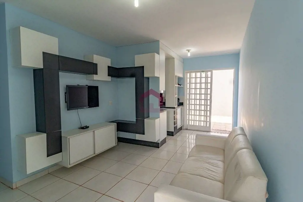 Fernandes & Coelho Imóveis vende casa térrea em condomínio fechado no Residencia...