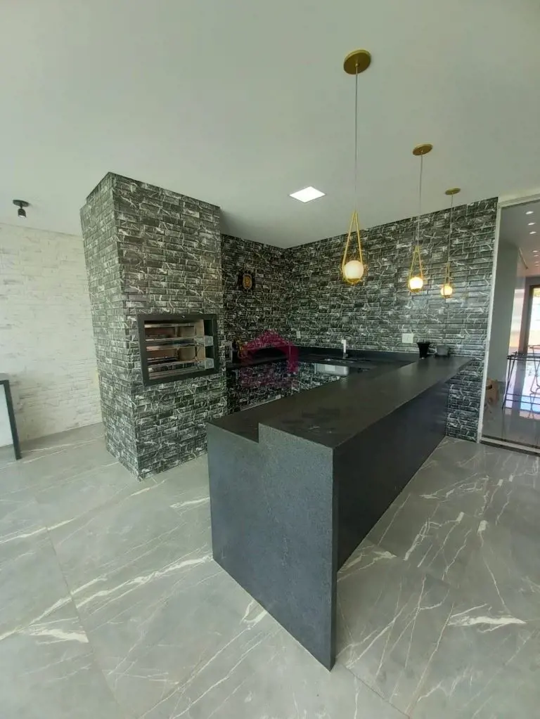 Fernandes & Coelho Imóveis vende linda casa sobrado com vista panorâmica no cond...