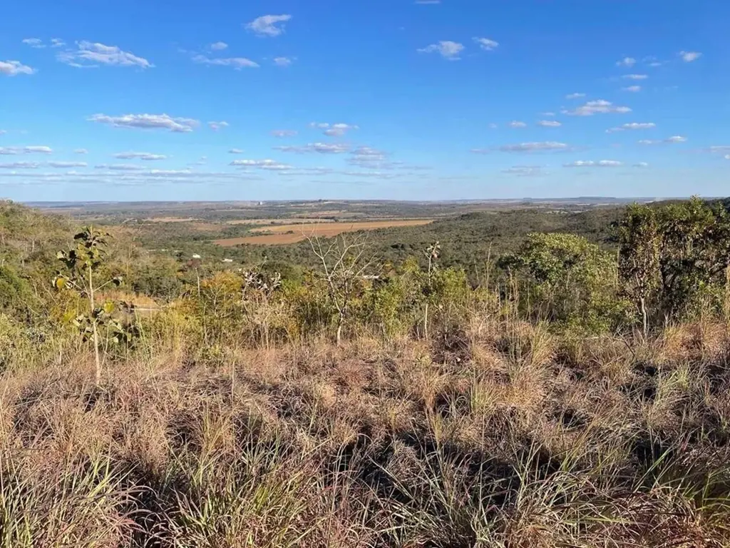 Descubra o Lote dos Seus Sonhos no Condomínio Reserva Santa MonicaApresentamos u...