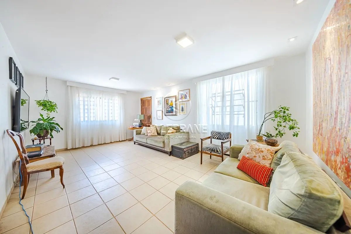 DALEPRANE INTELIGÊNCIA IMOBILIÁRIA VENDE : CASA 3 QUARTOS - 1 SUÍTE - QUINTAL RU...