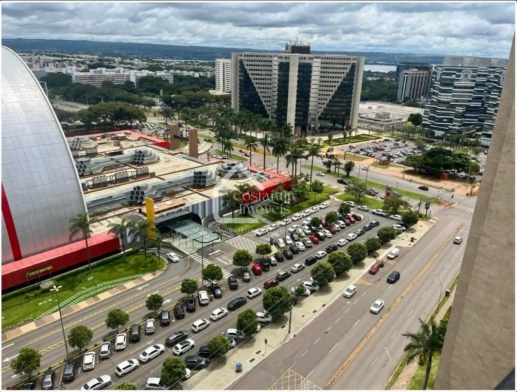 Apartamento DUPLEX no ATHOS BULCÃO – Sofisticação e Conforto!!!Descubra este INC...