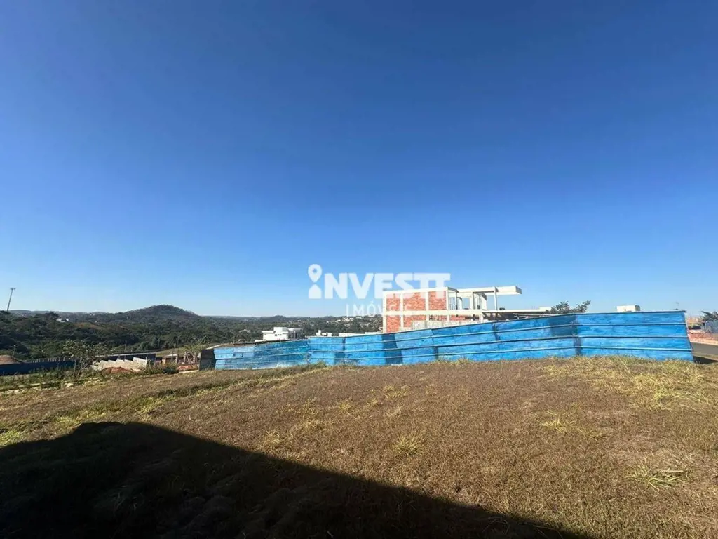 AMBIENTE: Área Total: 666,75m²Localização Privilegiada: Plateau D OrTerreno Plan...