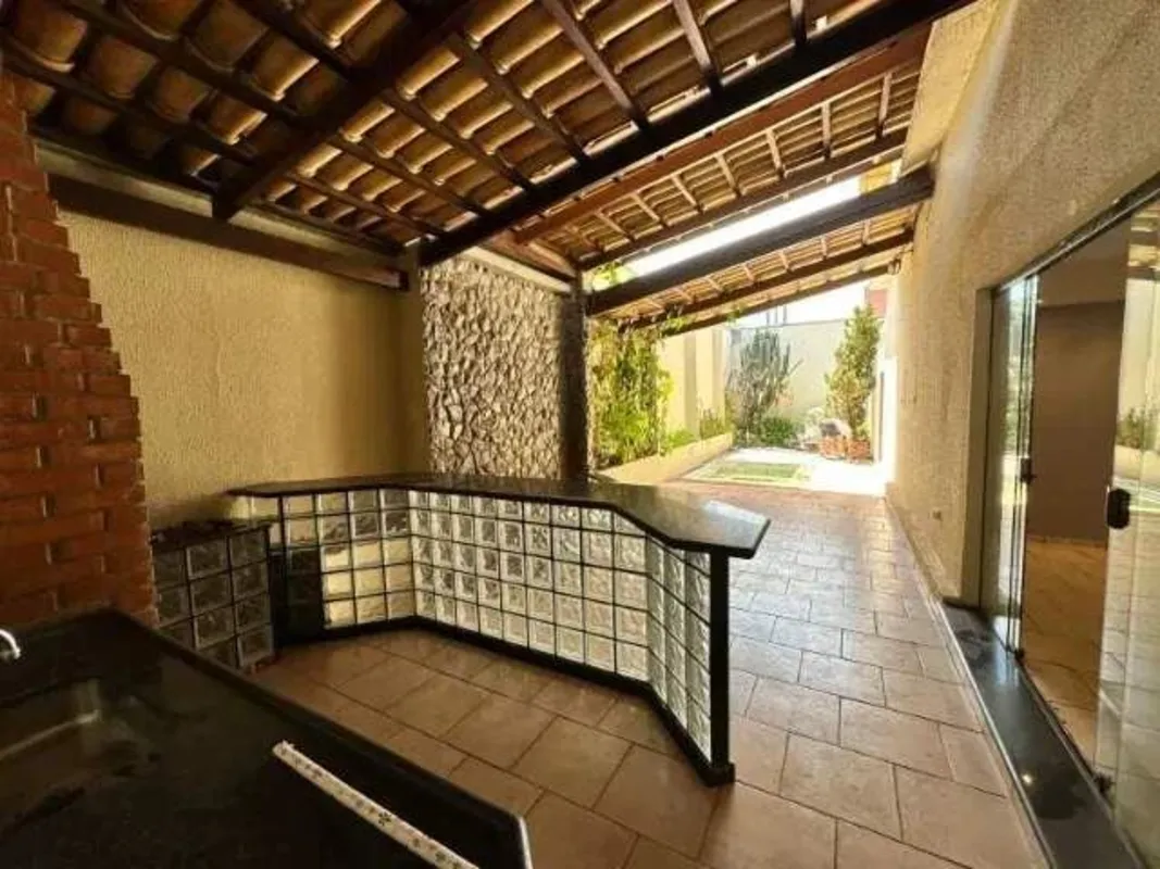 Sobrado jardim américa Possui 4 quartos sendo 3 suítes4 banheirosSala amplaCozin...