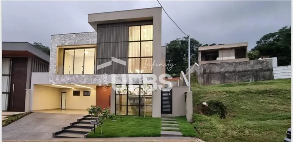 COD U-0019570 - Área útil: 279 m² | Área total: 420 m²4 Suítes4 vagas de garagem...