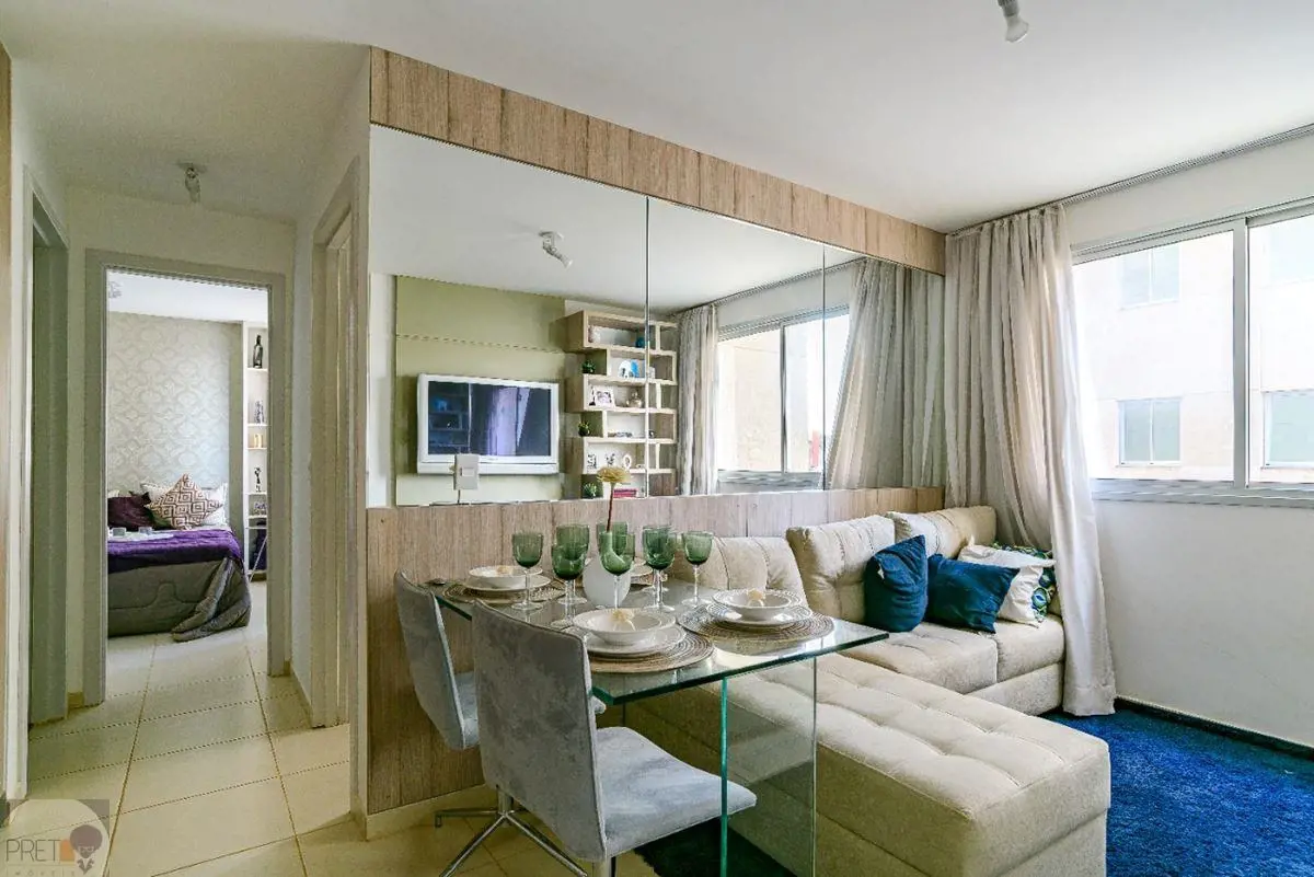 Descubra este apartamento encantador na Avenida Sibipiruna, bairro Sul, em Águas...