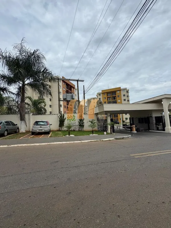 03 quartos sendo 01 suíte, sala, cozinha, banheiro social, sacada, área de servi...