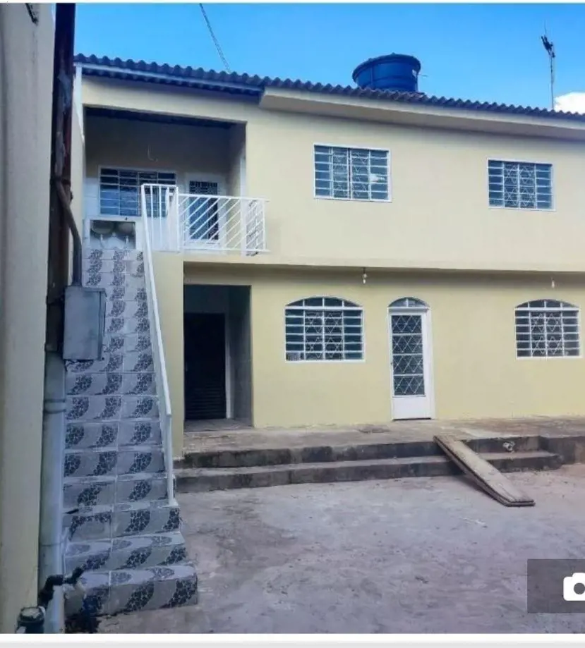 Ótima Oportunidade Investido Duas Casas com Moradia Independente Cada uma com do...