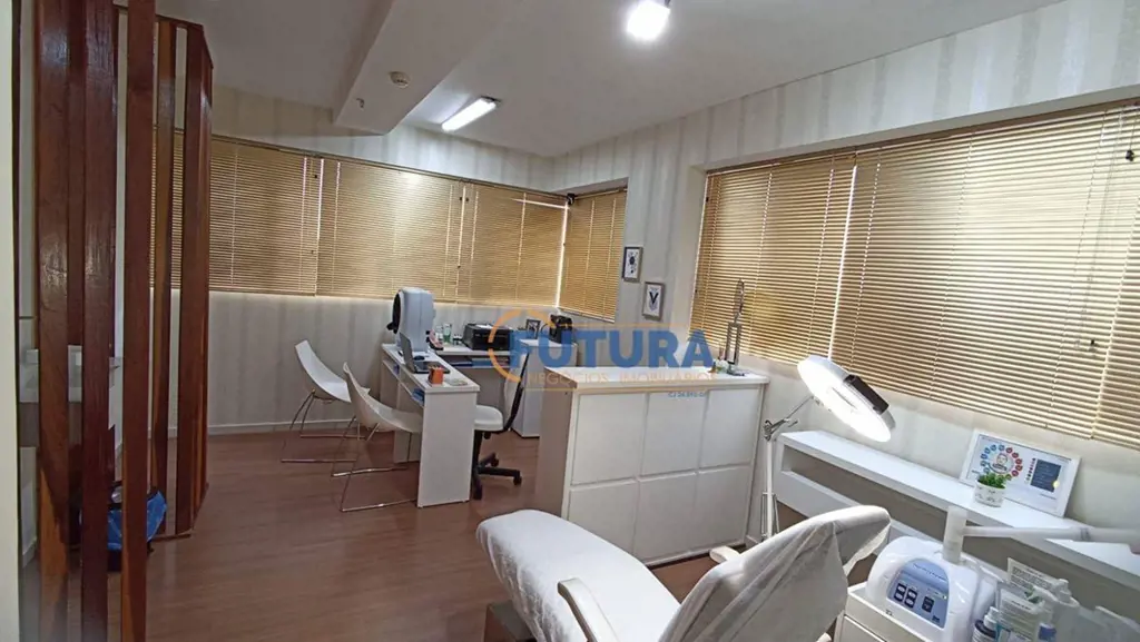 A FUTURA CONSULTORIA E NEGÓCIOS disponibiliza para VENDA:Excelente Sala de 28,55...
