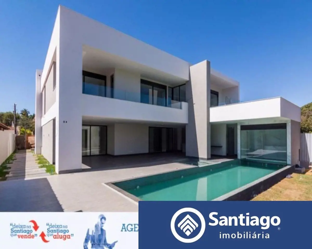 SANTIAGO IMOBILIÁRIA VENDE BELÍSSIMA CASA NA QI 9 LAGO SULCom 950m² de área cons...