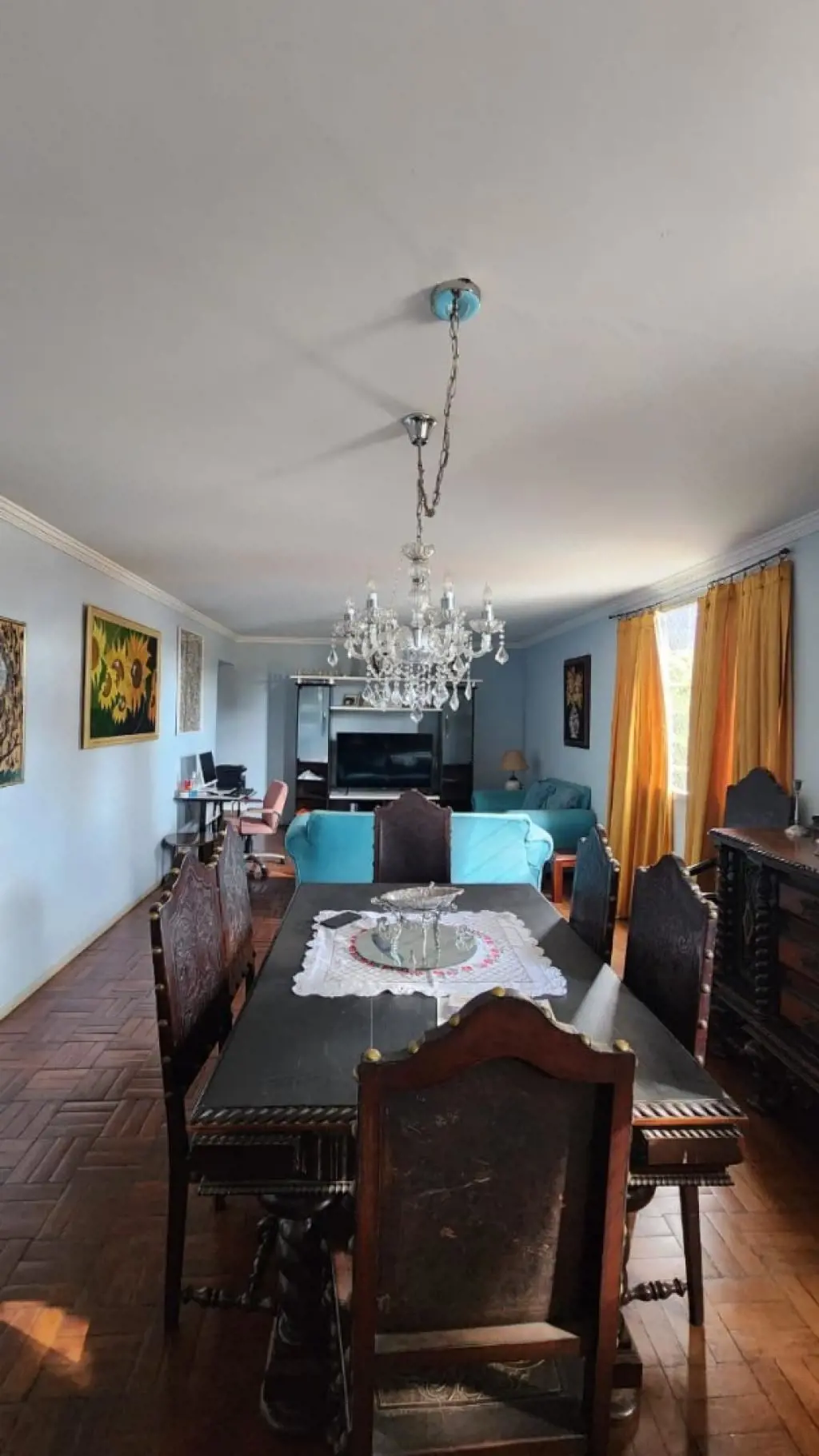 Apartamento com 168,00m² com 03 quartos sendo 01 suíte, todos com armários, sala...