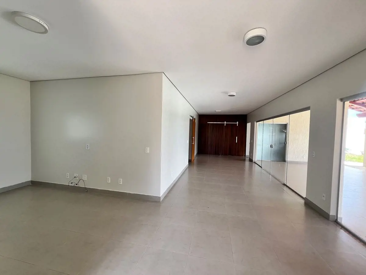 Descubra seu novo estilo de vida em uma casa de alto padrão no coração do Park W...