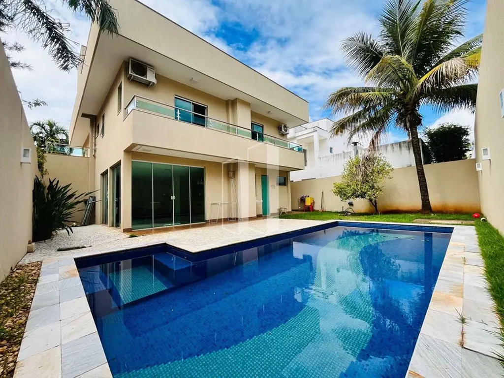 Descubra o seu novo lar no encantador Condomínio Jardins Madri, um verdadeiro oá...