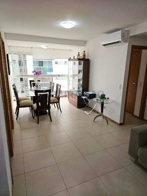 Apartamento à Venda - 2 Suítes, Sala em 2 Ambientes e Excelente LocalizaçãoEste ...