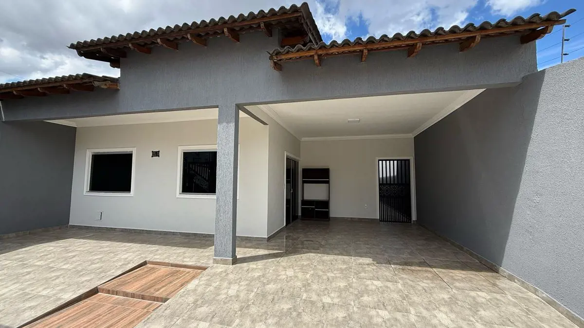 CASA DE 04 QUARTOS PARA LOCAÇÃO – SUÍTE, SALA AMPLA E GARAGEM PARA 02 CARROS!Exc...