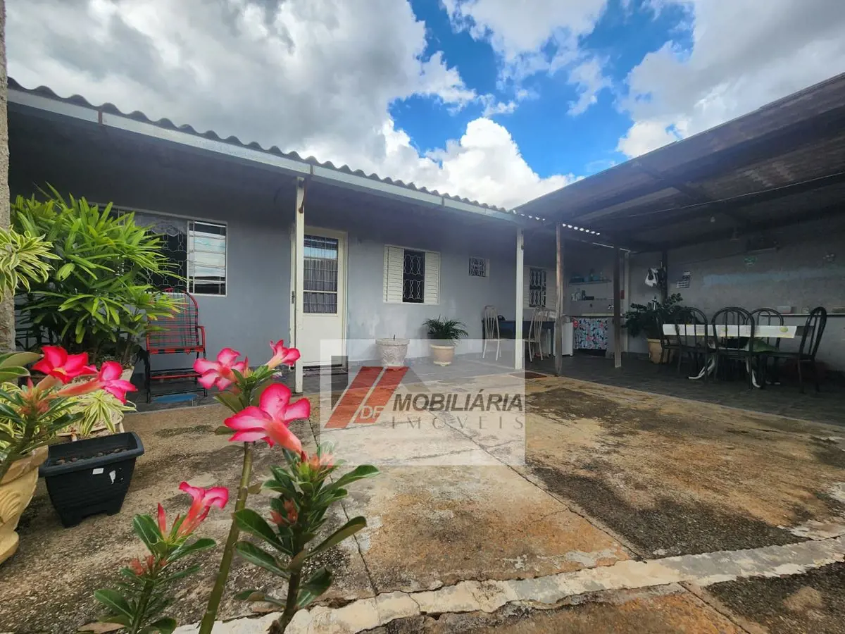 CASA PARA VENDA 04 QUARTOS EM CEILÂNDIA NORTE QNM 22Situada em localização privi...