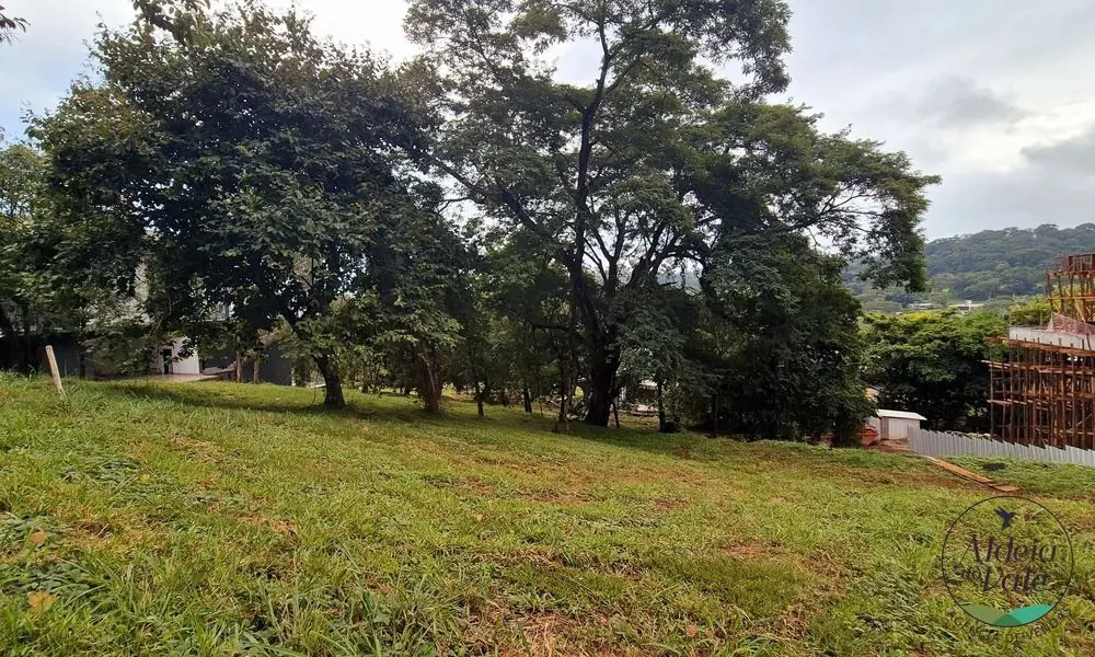 Terreno Aldeia do Vale próximo ao lazer 2. Declive complateau e uma linda vista ...