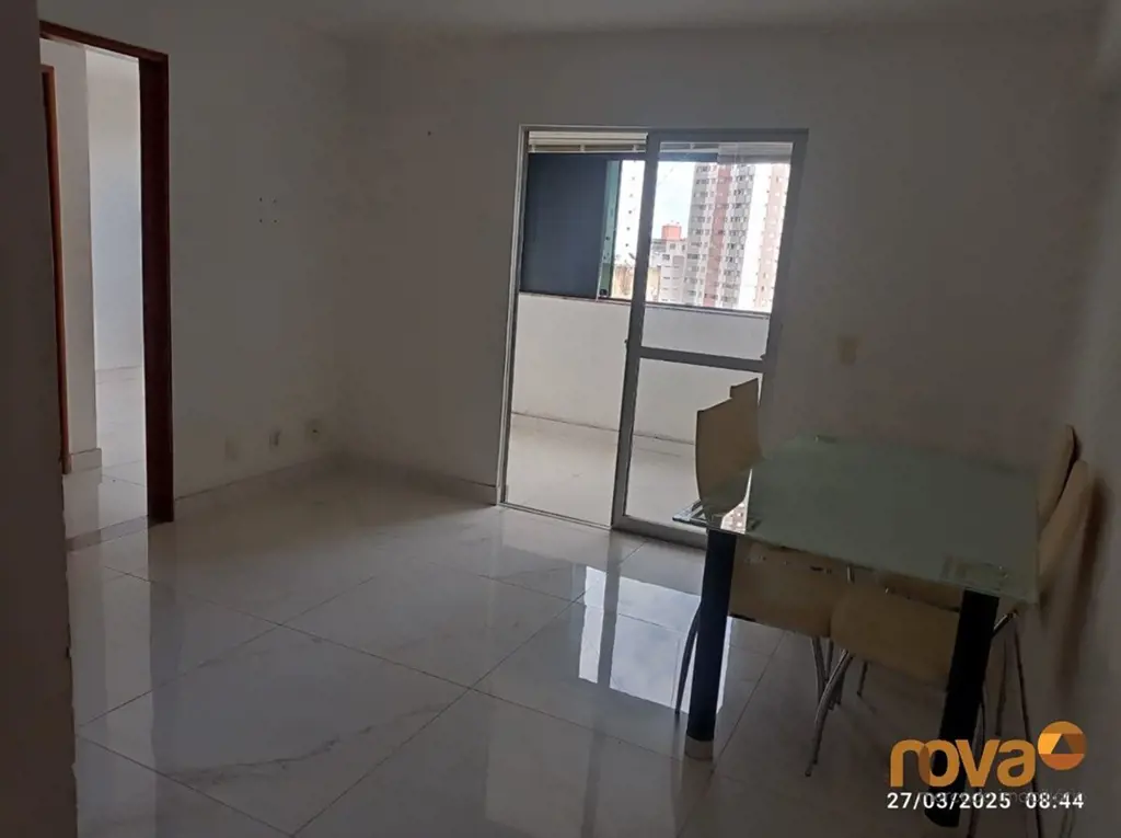 Apartamento a venda com 2 quartos sendo 1 suíte e 1 vaga coberta, no Royal Resid...