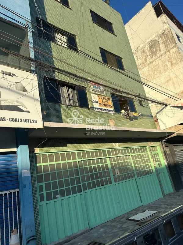Prédio de 3 andares, muito bem localizado na ADE.. Loja comercial no térreo;. 3 ...