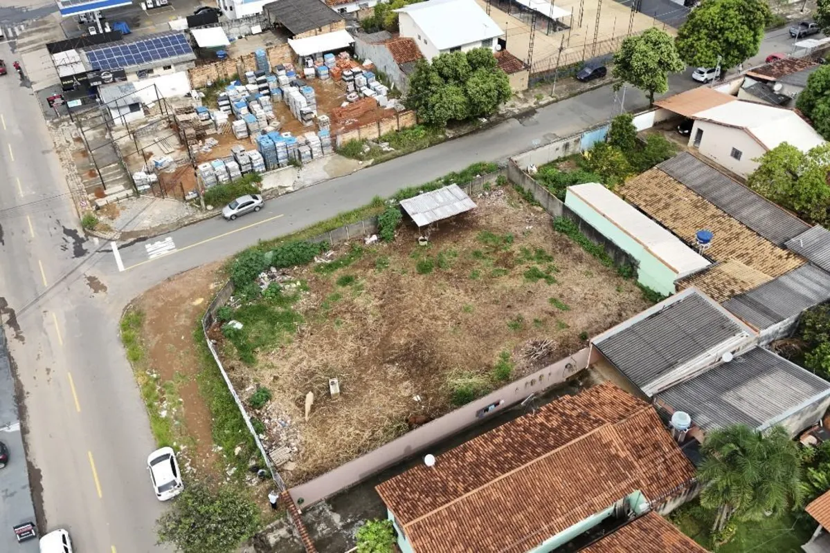 Excelente oportunidade de investimento em terreno localizado no bairro MansÃµes ...