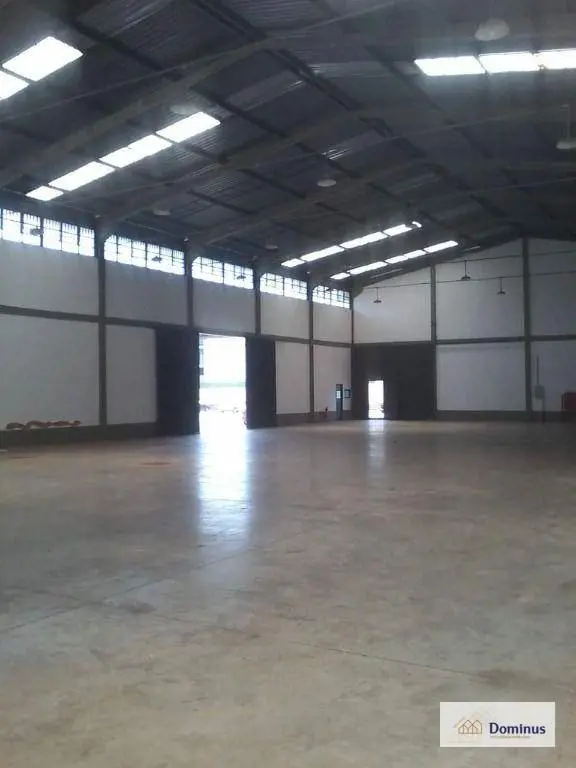DOMINUS IMÓVEIS ALUGA: CONDOMINIO EM SOBRADINHO - Galpão com 800m², pé direito d...