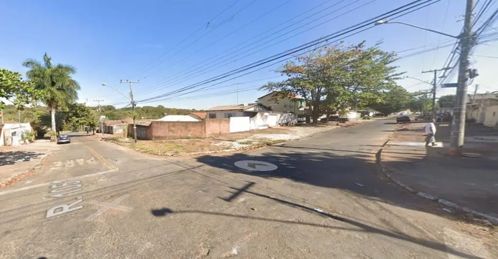 Casa Residencial ou Comercial à Venda no Setor Pedro Ludovico ? Goiânia.Se você ...