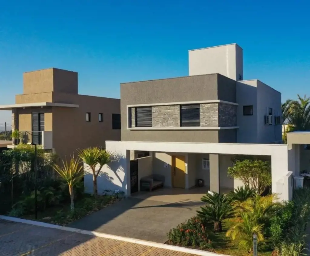 Um elegante sobrado de 166,00m² de área construída, situado em um terreno de 260...