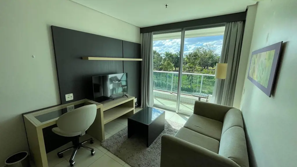 Invest flat imobiliária aluga apartamento mobiliado no condomínio Lake View, 1° ...