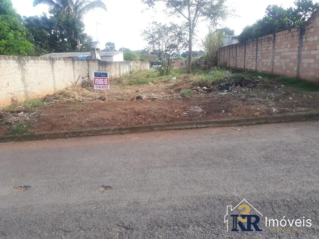 lote de 360 metros no jardim tropicalProximo a ponto de onibus na avenida da luz...