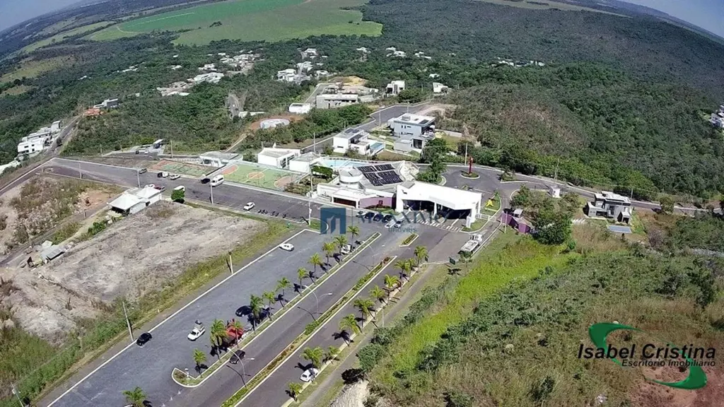 Especificações do imóvel:Construa a casa dos seus sonhos em Lote com 1050 m2. Es...